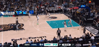 九游会j9官网真人游戏第一品牌雪中送炭！克莱内外开花连得5分 帮助球队努力追赶