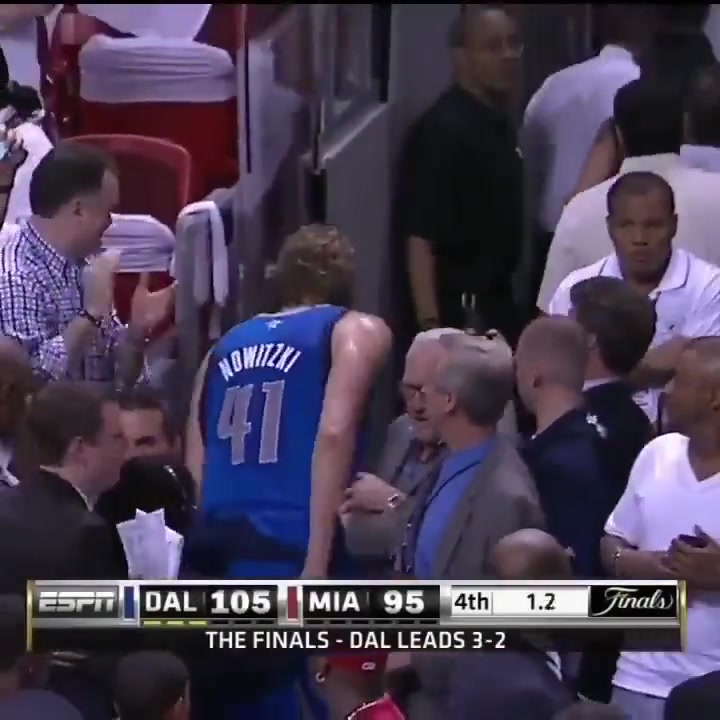 九游会j9官网真人游戏第一品牌2011年的今天：卡莱尔率小牛击败热火 夺得队史首个总冠军🏆️